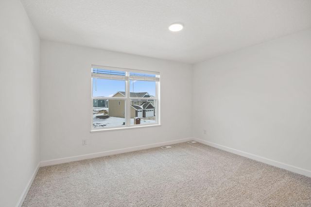 18310 Gladiator Drive, Lakeville, MN 55068