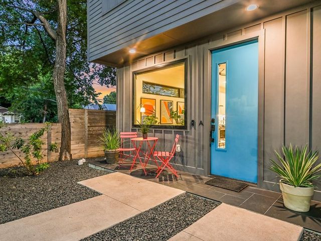 2411 Santa Rosa ST A, Austin, TX 78702