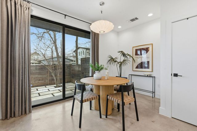 2411 Santa Rosa ST A, Austin, TX 78702