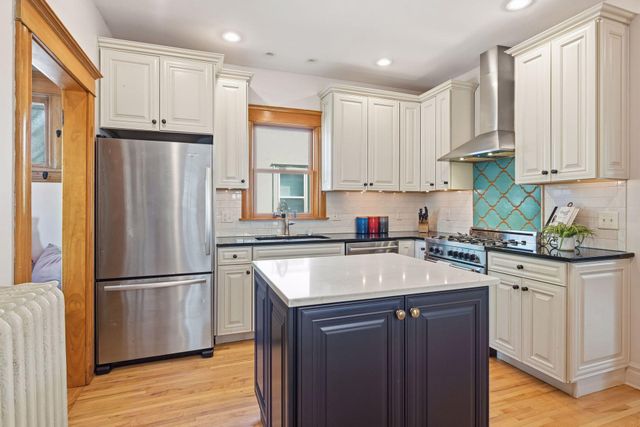 3212 Irving Avenue S, Minneapolis, MN 55408
