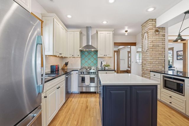 3212 Irving Avenue S, Minneapolis, MN 55408