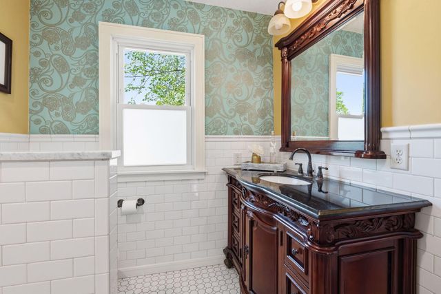3212 Irving Avenue S, Minneapolis, MN 55408