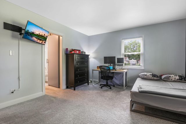 7607 Palmer Road SW, Reynoldsburg, OH 43068