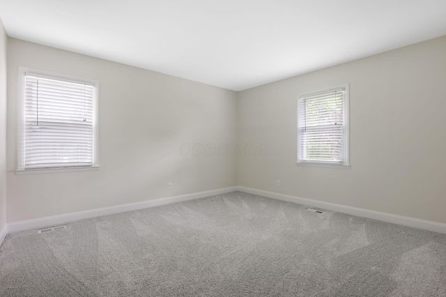 7607 Palmer Road SW, Reynoldsburg, OH 43068