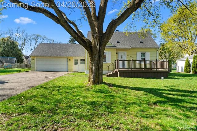 1232 Bel Air Drive, Flint, MI 48507