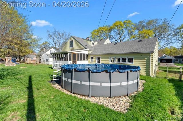 1232 Bel Air Drive, Flint, MI 48507