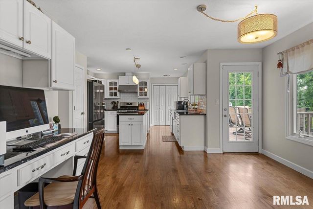 336 Winter Park Drive, Chatham, IL 62629