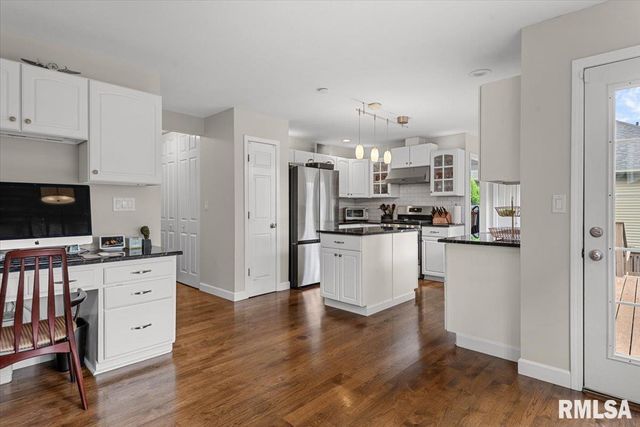 336 Winter Park Drive, Chatham, IL 62629