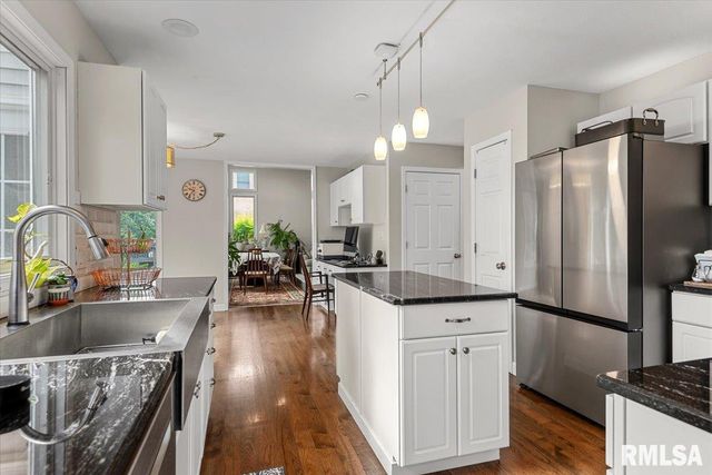 336 Winter Park Drive, Chatham, IL 62629