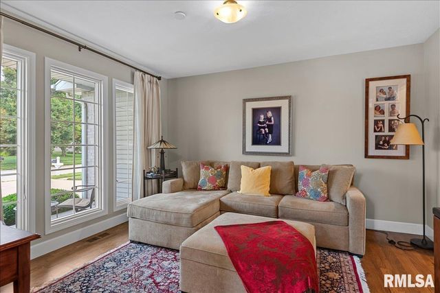 336 Winter Park Drive, Chatham, IL 62629