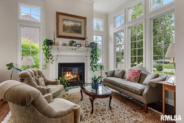 336 Winter Park Drive, Chatham, IL 62629