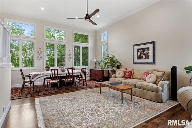 336 Winter Park Drive, Chatham, IL 62629
