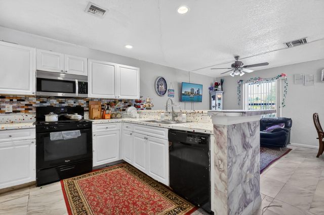 231 N H Street, Lake Worth, FL 33460