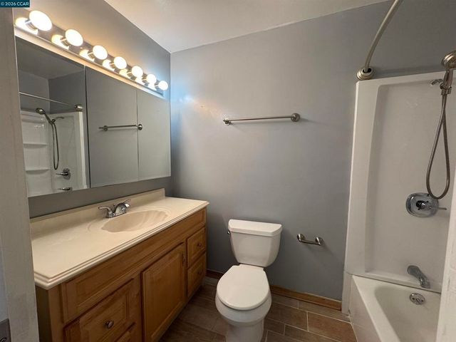 2133 Donald Dr 18, Moraga, CA 94556
