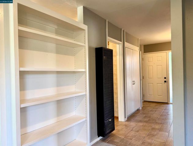 2133 Donald Dr 18, Moraga, CA 94556