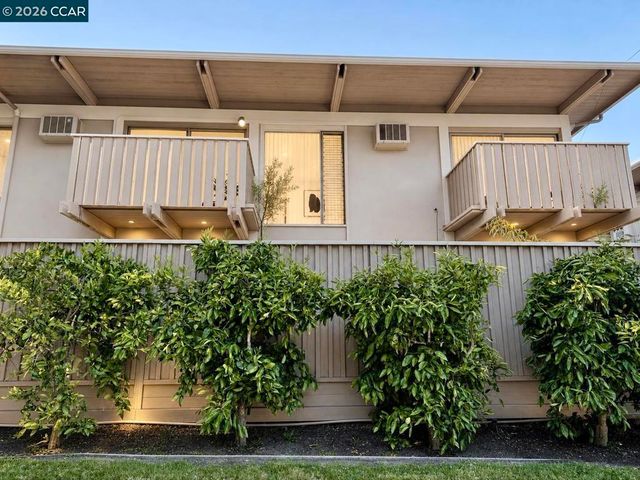2133 Donald Dr 18, Moraga, CA 94556