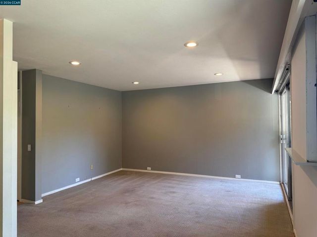2133 Donald Dr 18, Moraga, CA 94556