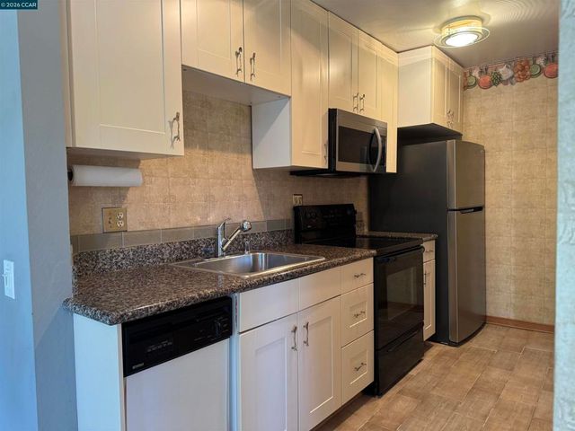 2133 Donald Dr 18, Moraga, CA 94556