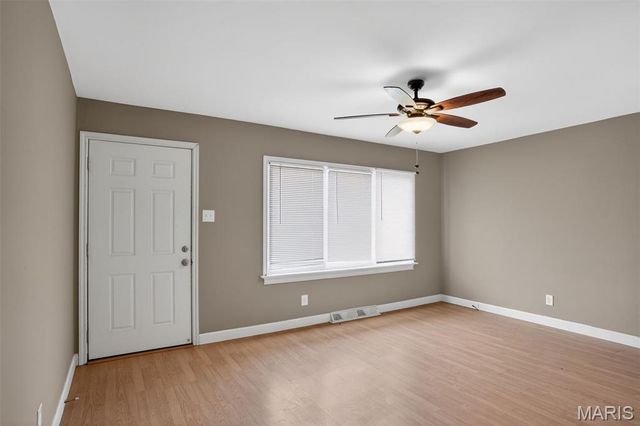 8350 Hill Avenue, St Louis, MO 63121