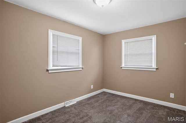 8350 Hill Avenue, St Louis, MO 63121