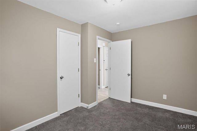 8350 Hill Avenue, St Louis, MO 63121