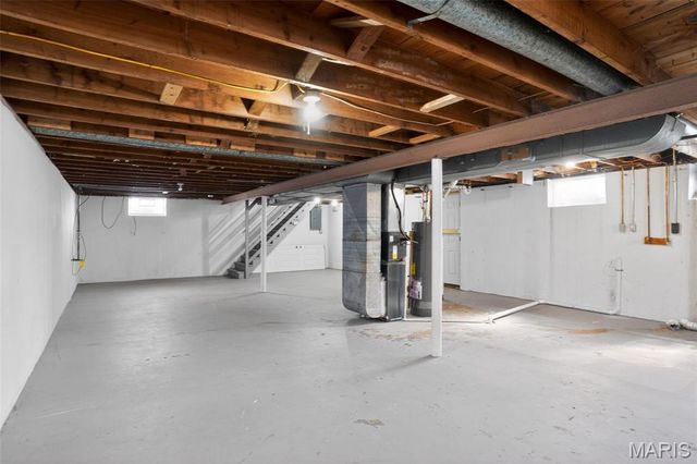 8350 Hill Avenue, St Louis, MO 63121