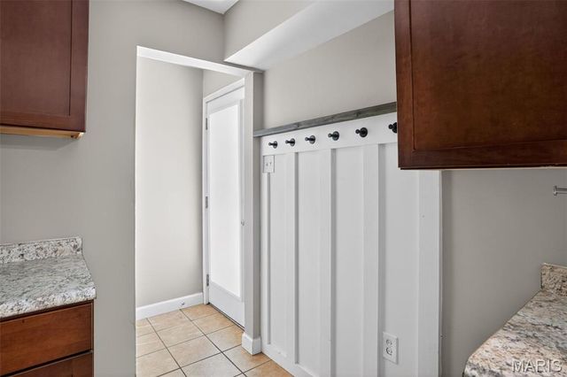 8350 Hill Avenue, St Louis, MO 63121