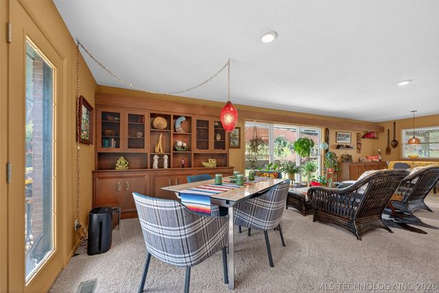 1901 Skyline Place, Bartlesville, OK 74006