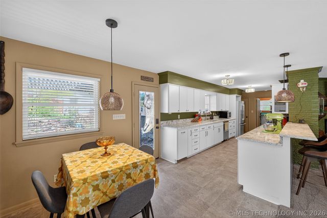 1901 Skyline Place, Bartlesville, OK 74006