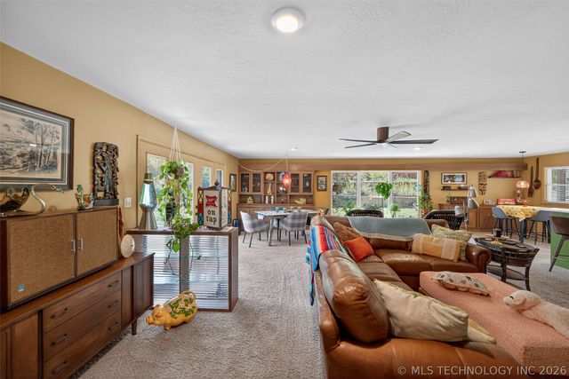 1901 Skyline Place, Bartlesville, OK 74006