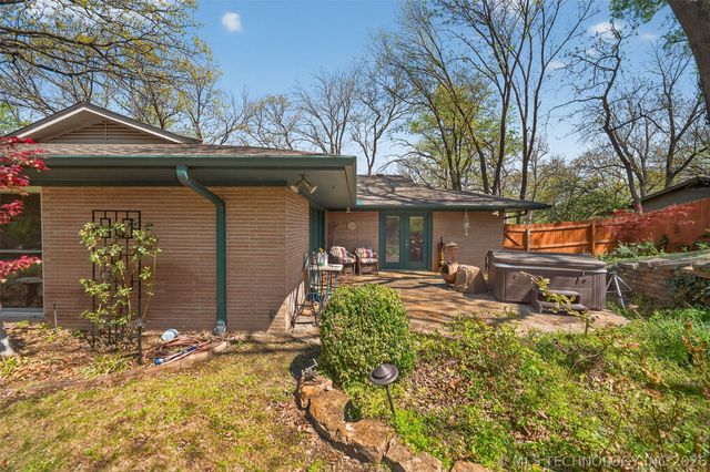 1901 Skyline Place, Bartlesville, OK 74006
