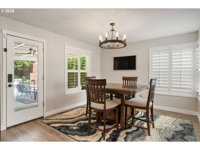 3714 Se PALMIRE Ct, Hillsboro, OR 97123