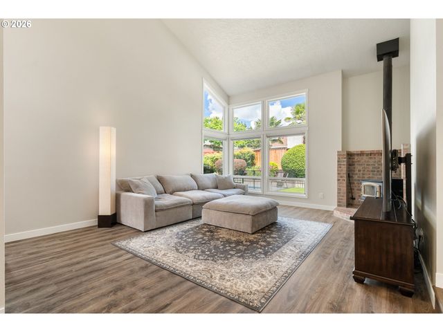 3714 Se PALMIRE Ct, Hillsboro, OR 97123