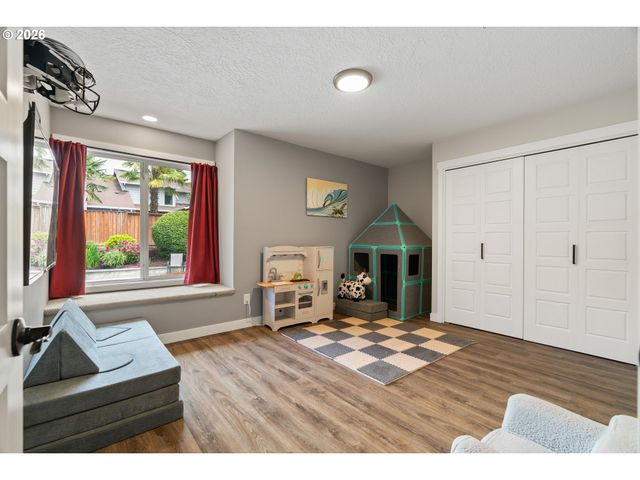 3714 Se PALMIRE Ct, Hillsboro, OR 97123