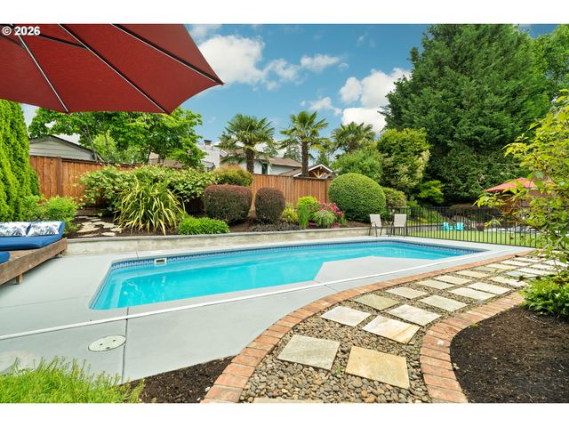 3714 Se PALMIRE Ct, Hillsboro, OR 97123