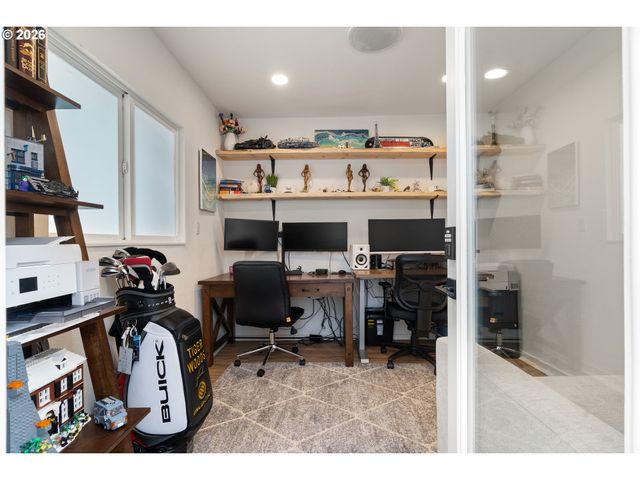 3714 Se PALMIRE Ct, Hillsboro, OR 97123