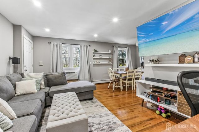 500 Cliffwood Avenue D13, Matawan, NJ 07747