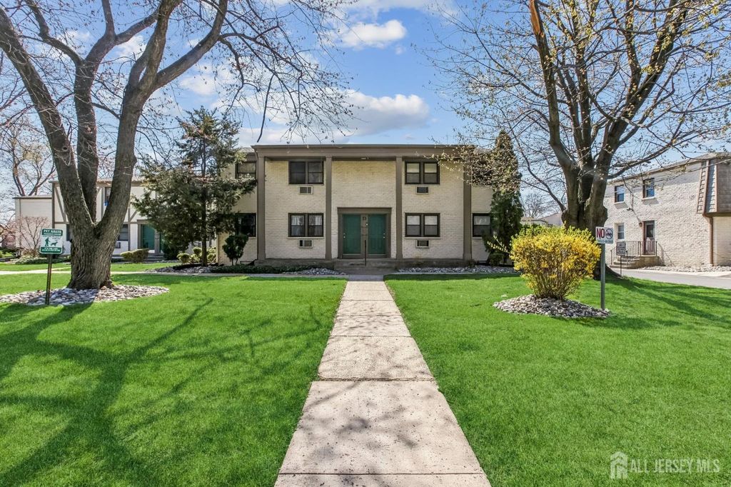 500 Cliffwood Avenue D13, Matawan, NJ 07747