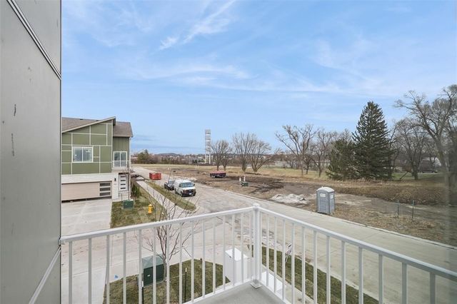 15533 Rocklyn Place, Clive, IA 50325