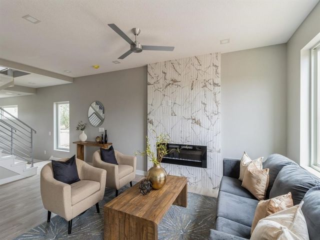 15533 Rocklyn Place, Clive, IA 50325