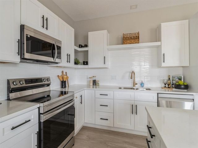 15533 Rocklyn Place, Clive, IA 50325