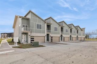15533 Rocklyn Place, Clive, IA 50325