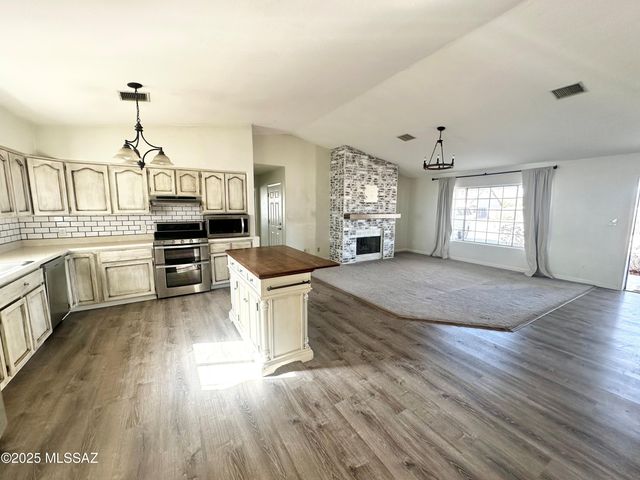 1402 Bobcat Lane, Willcox, AZ 85643