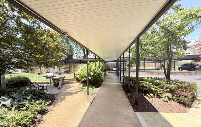 3314 West End Ave Apt 404, Nashville, TN 37203