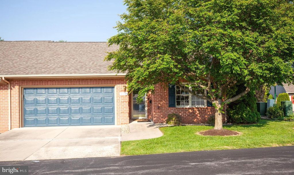 301 SUNBROOK LN #89, Hagerstown, MD 21742