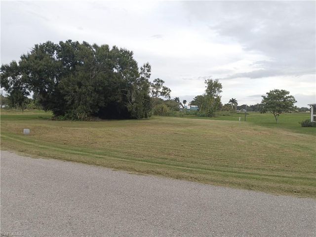 820 Thatcher BLVD, Moore Haven, FL 33471