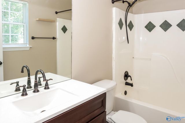 338 Buffalo Creek Drive, Toney, AL 35773