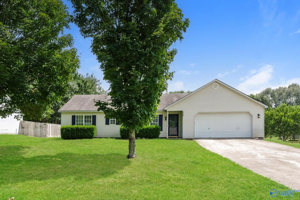 338 Buffalo Creek Drive, Toney, AL 35773