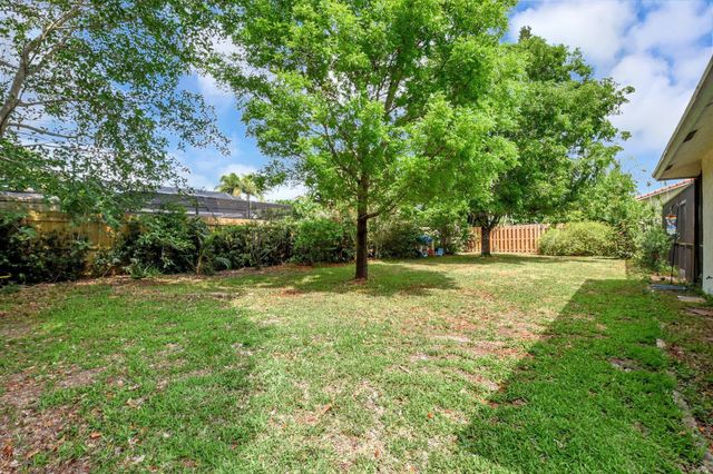 1197 Belmore Terrace, Wellington, FL 33414