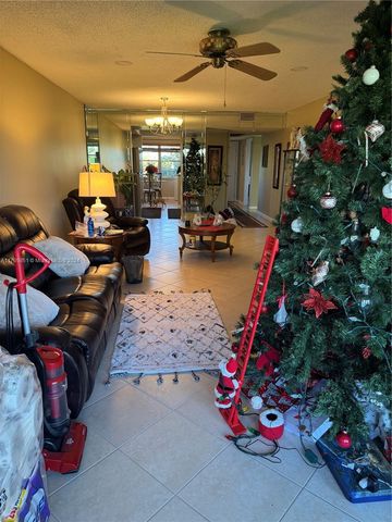 12650 SW 6th St 411K, Pembroke Pines, FL 33027